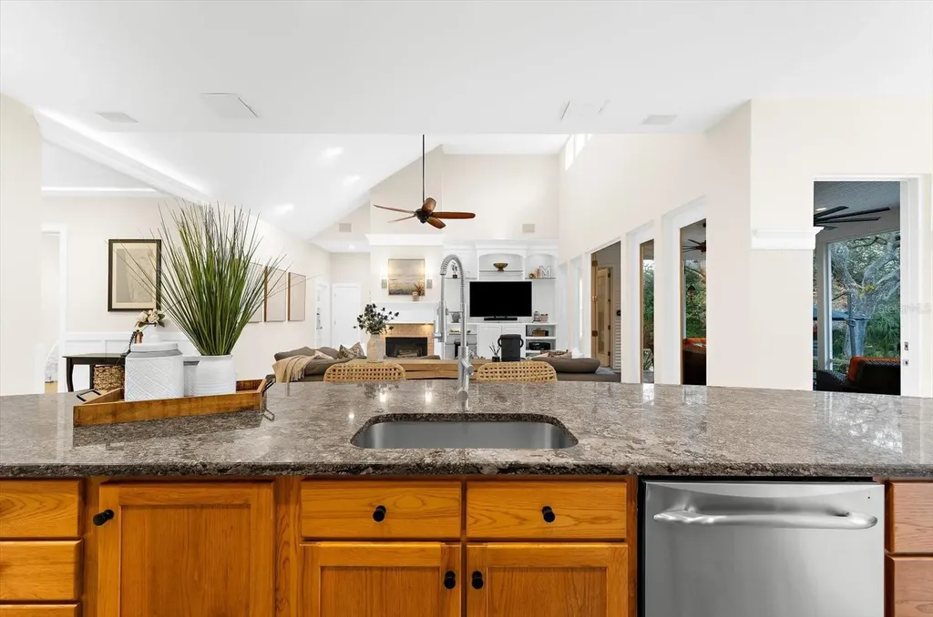653 Old East Lake Road Tarpon Springs FL 34688
