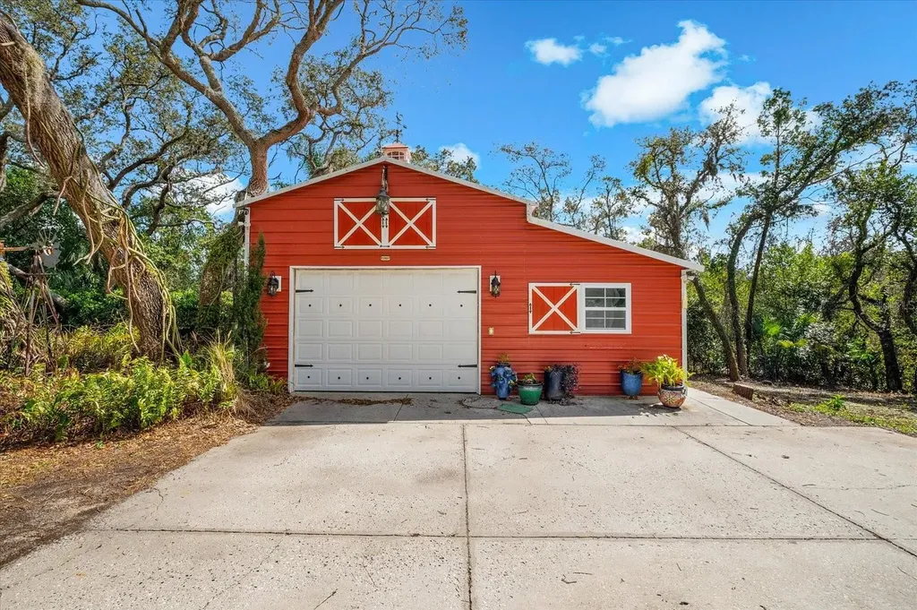 653 Old East Lake Road Tarpon Springs FL 34688