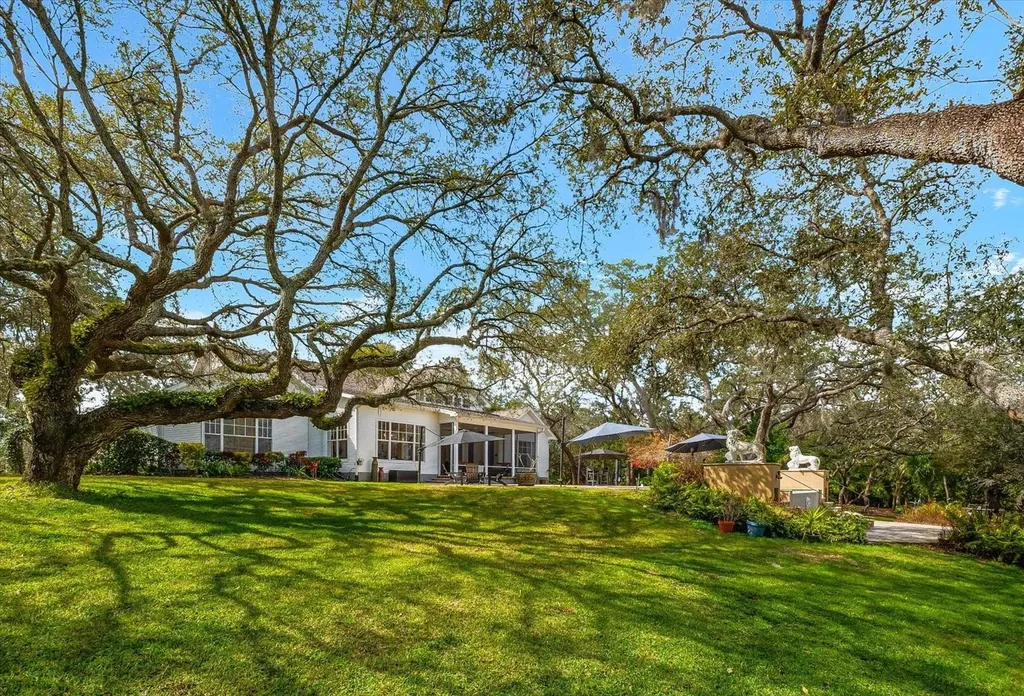 653 Old East Lake Road Tarpon Springs FL 34688