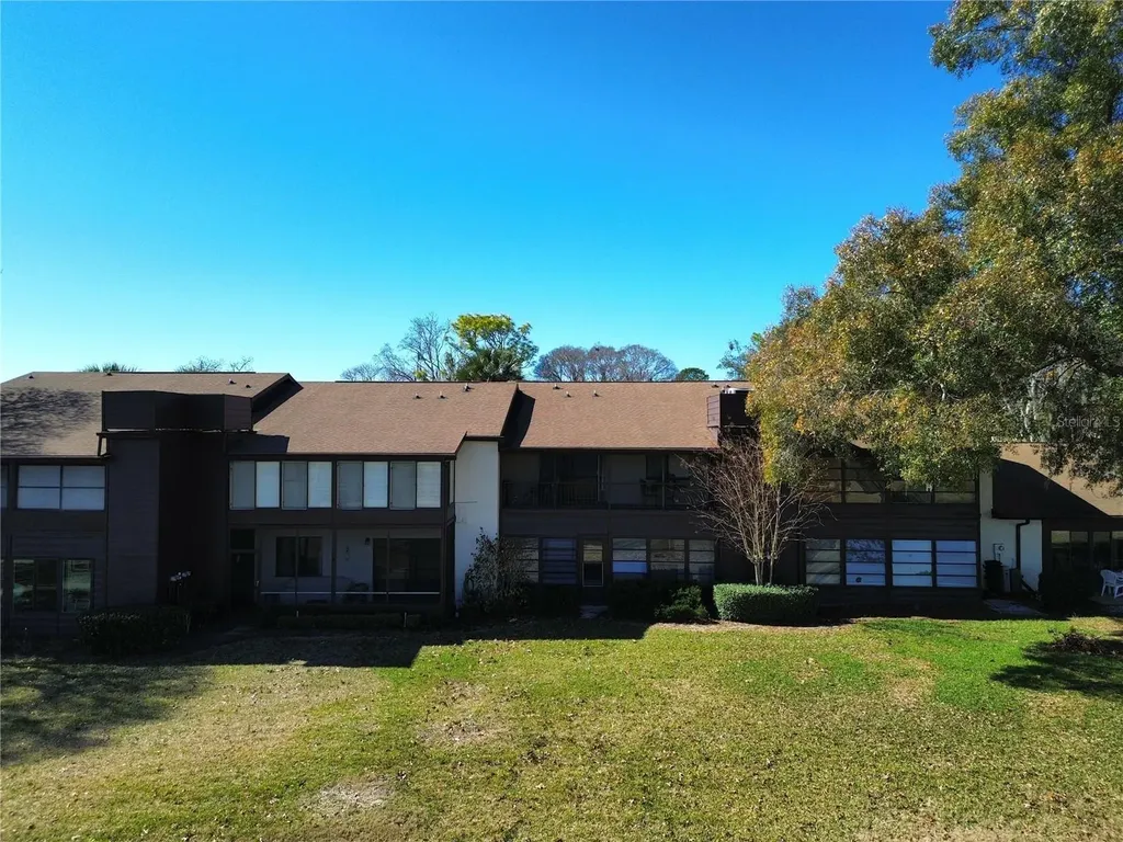 512 Fairways Circle Ocala FL 34472