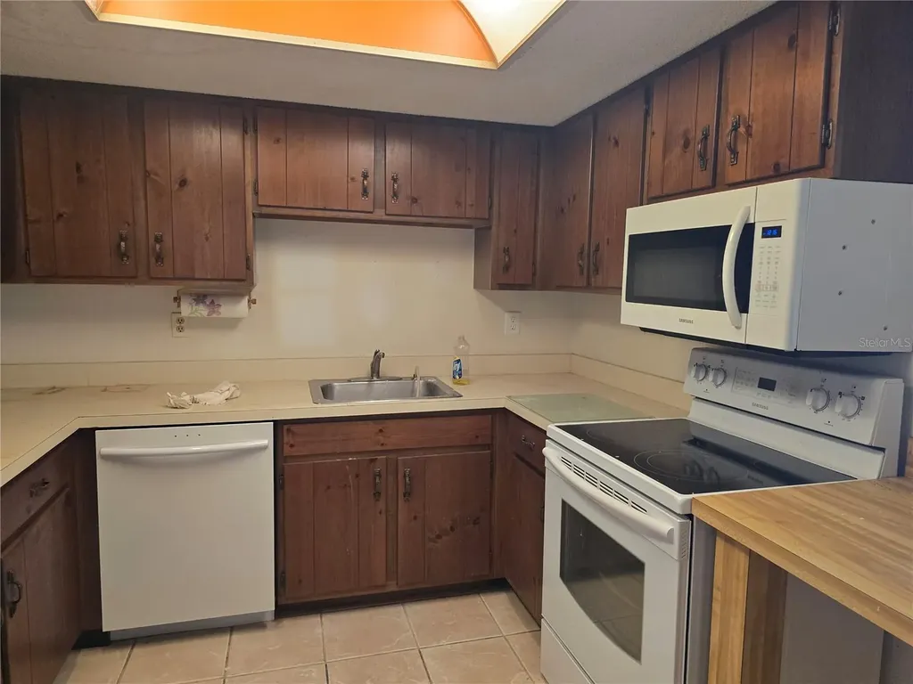 512 Fairways Circle Ocala FL 34472