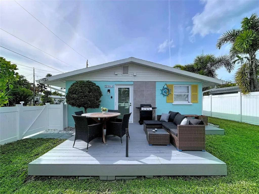 304 29th Street Holmes Beach FL 34217