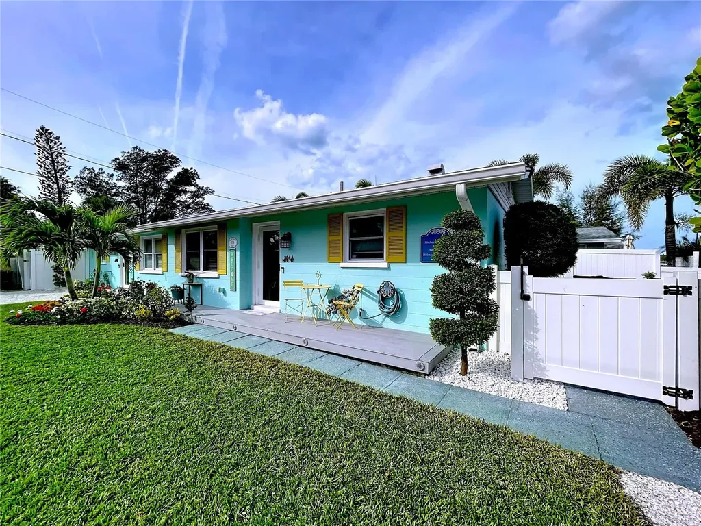 304 29th Street Holmes Beach FL 34217