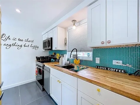 304 29th Street Holmes Beach FL 34217