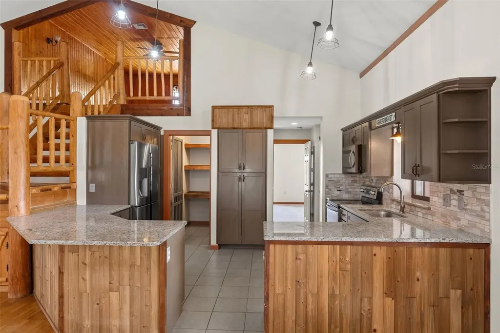 17620 Poyner Road N Polk City FL 33868