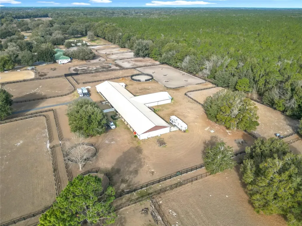 21051 SE 42nd Street Morriston FL 32668