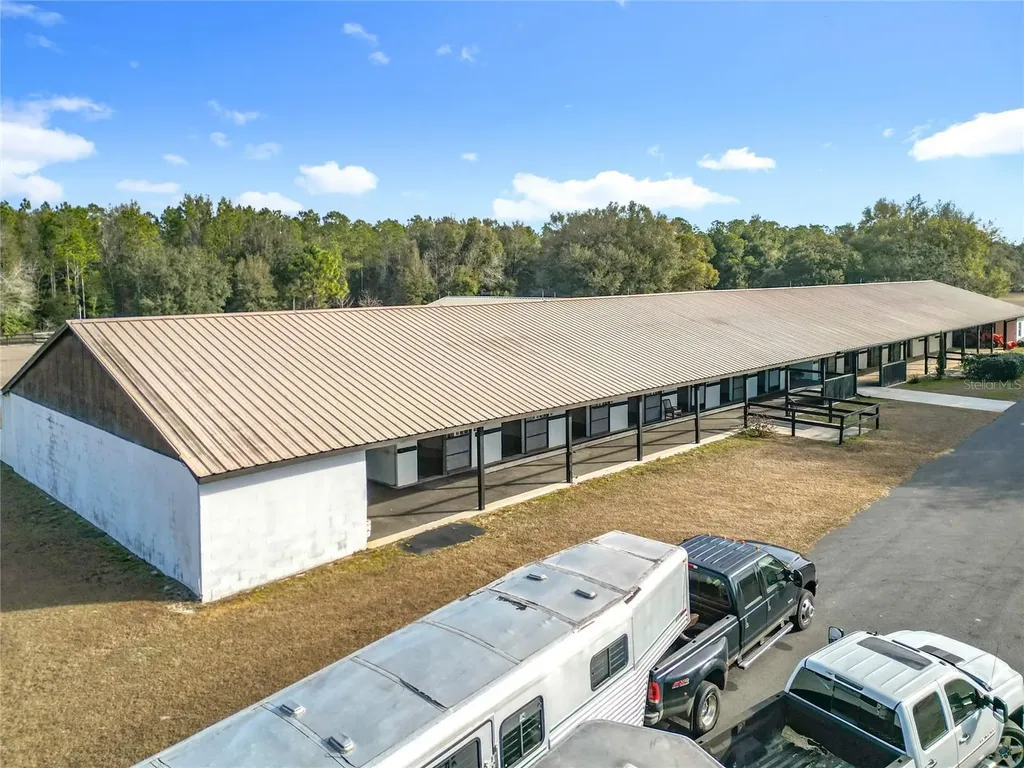 21051 SE 42nd Street Morriston FL 32668