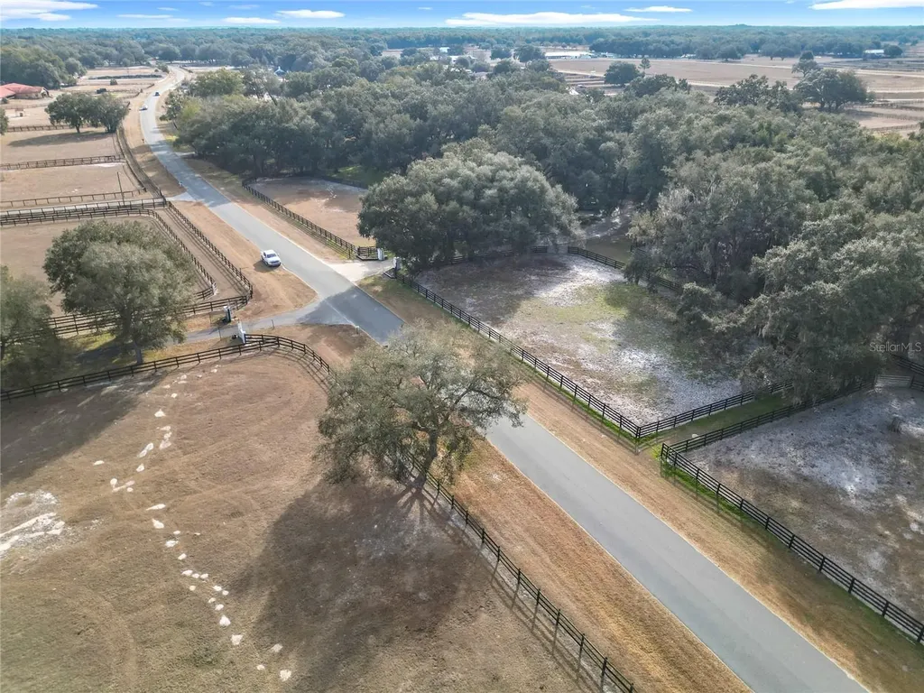 21051 SE 42nd Street Morriston FL 32668