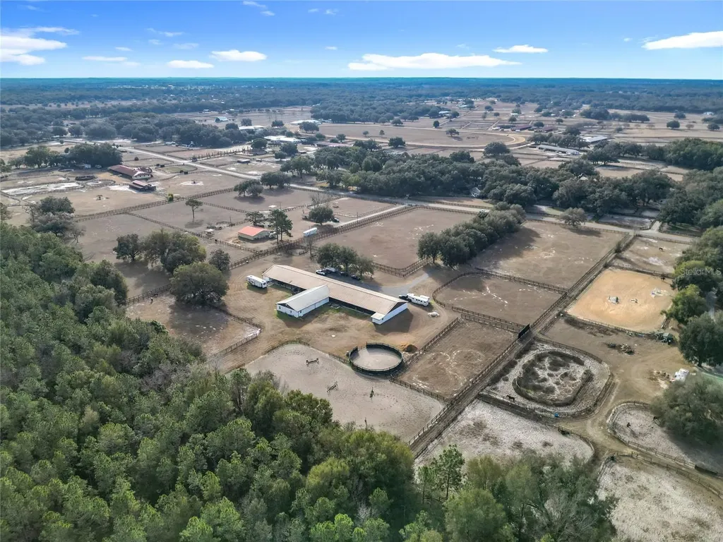 21051 SE 42nd Street Morriston FL 32668