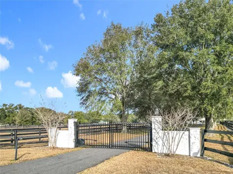 21051 SE 42nd Street Morriston FL 32668