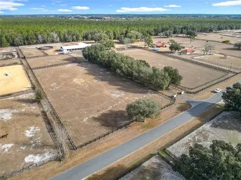 21051 SE 42nd Street Morriston FL 32668