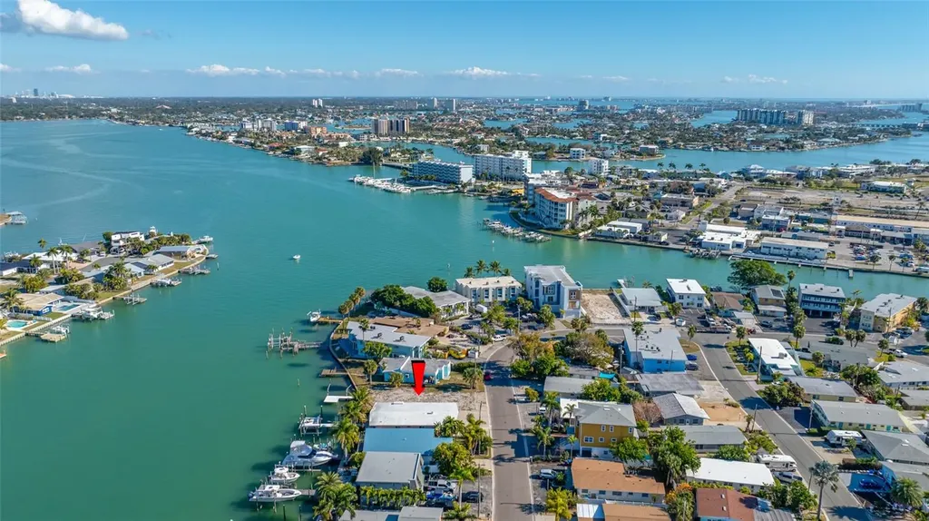 11075 3rd Street E Treasure Island FL 33706