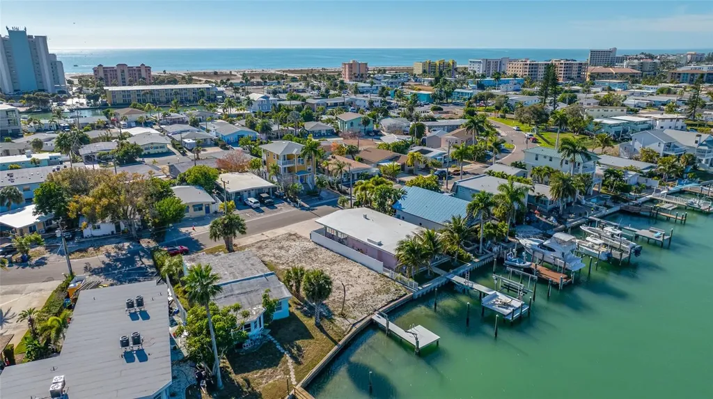 11075 3rd Street E Treasure Island FL 33706