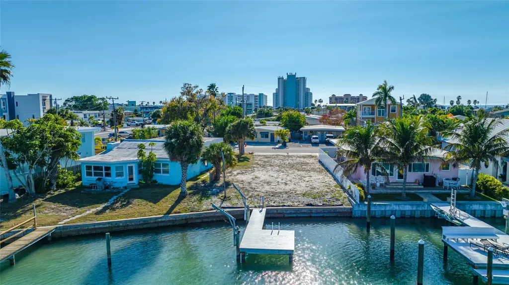 11075 3rd Street E Treasure Island FL 33706