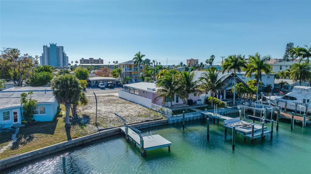 11075 3rd Street E Treasure Island FL 33706