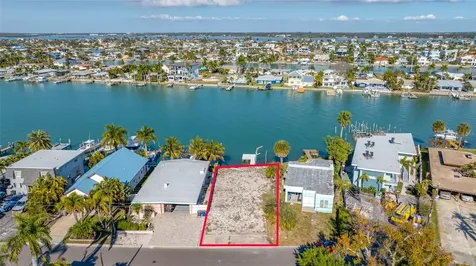 11075 3rd Street E Treasure Island FL 33706