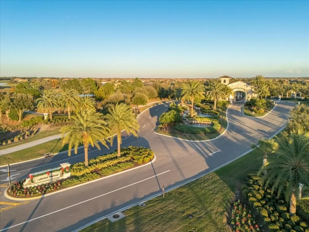 5711 Palmer Circle Bradenton FL 34211