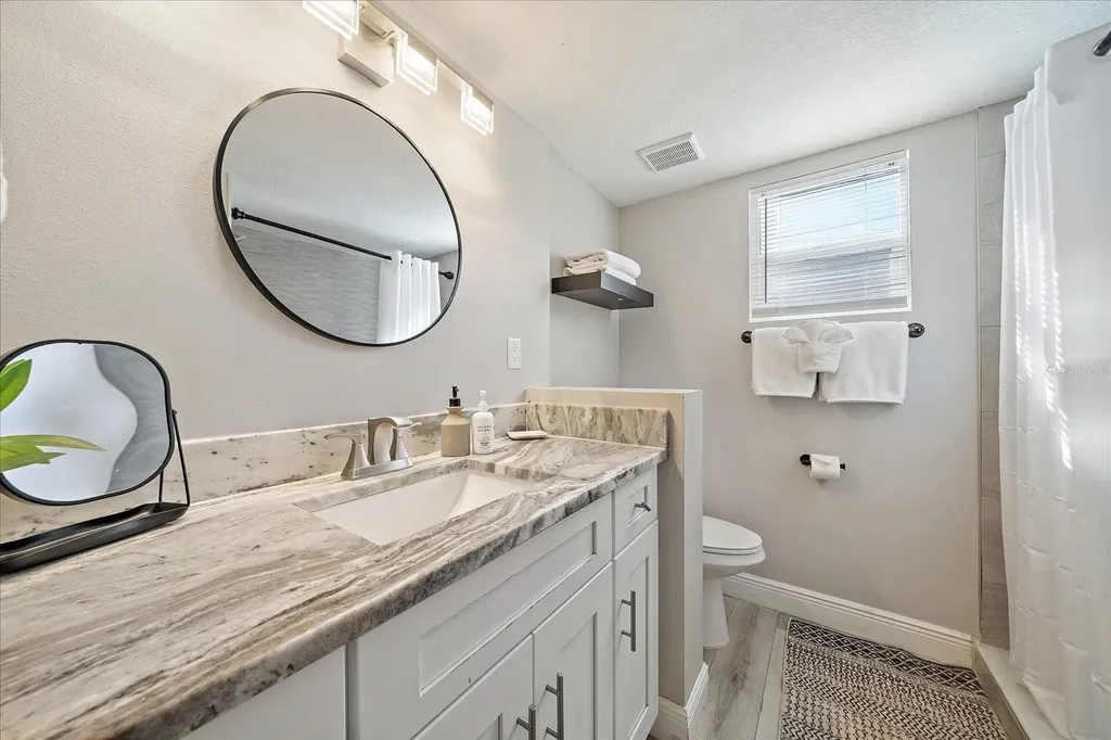 3710 Iroquois Avenue Sarasota FL 34234