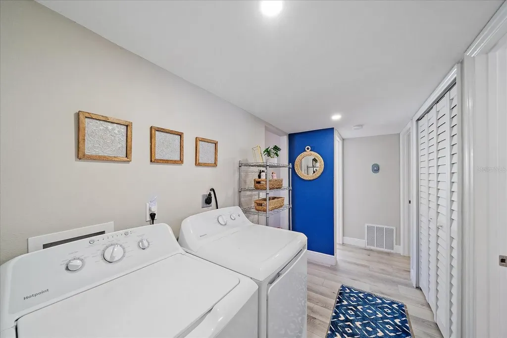 3710 Iroquois Avenue Sarasota FL 34234