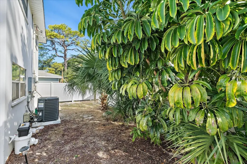 3710 Iroquois Avenue Sarasota FL 34234