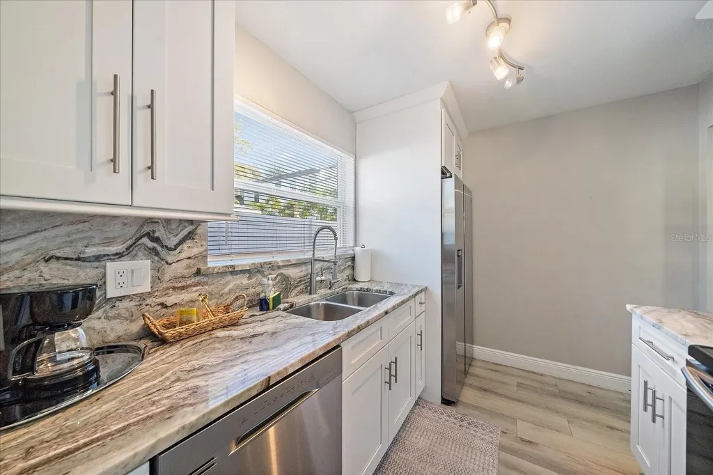 3710 Iroquois Avenue Sarasota FL 34234