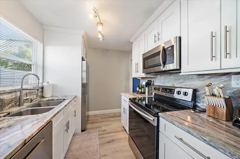 3710 Iroquois Avenue Sarasota FL 34234