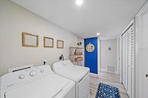 3710 Iroquois Avenue Sarasota FL 34234
