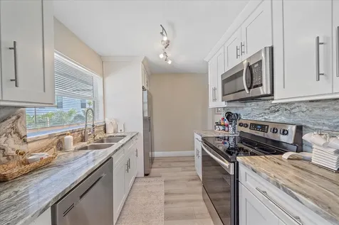 3710 Iroquois Avenue Sarasota FL 34234