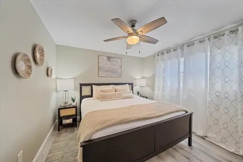 3710 Iroquois Avenue Sarasota FL 34234