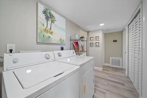 3710 Iroquois Avenue Sarasota FL 34234