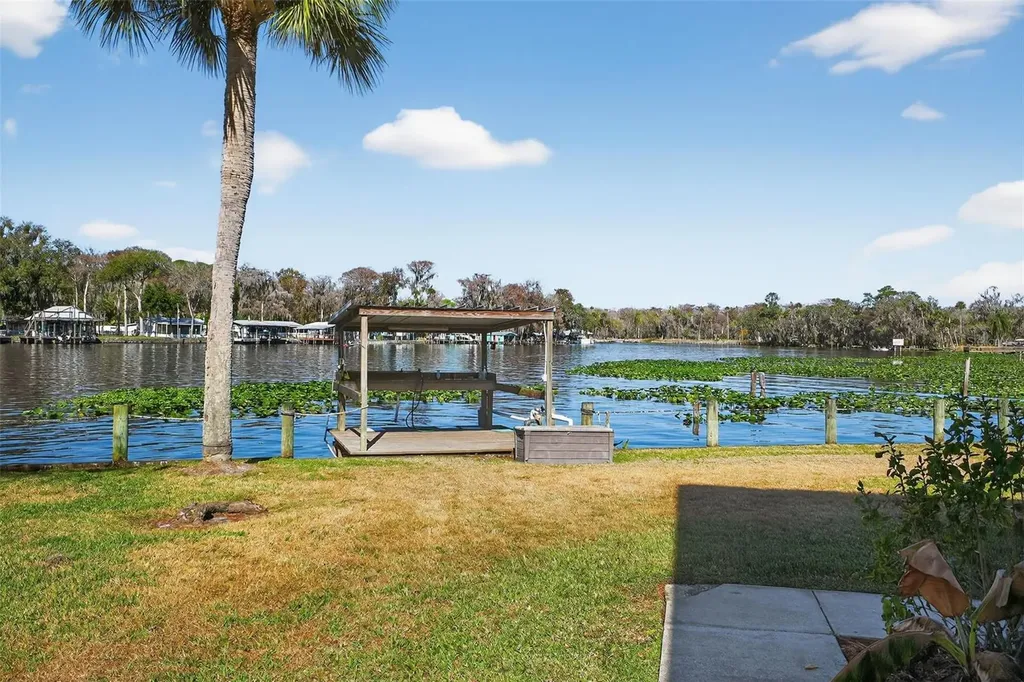 1640 Juno Trail Astor FL 32102