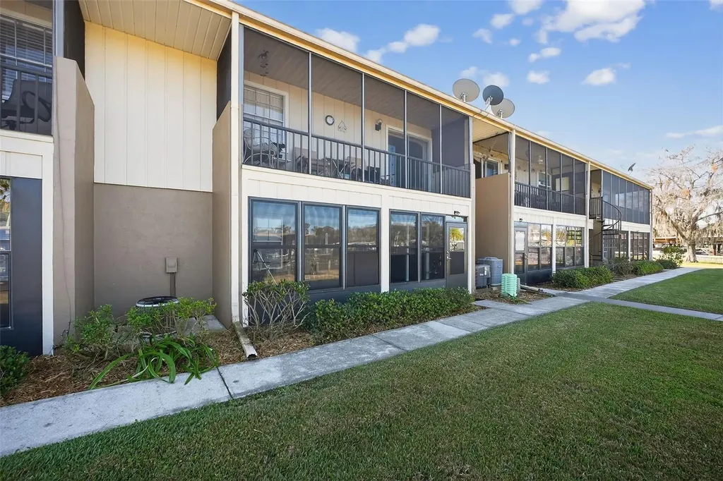 1640 Juno Trail Astor FL 32102