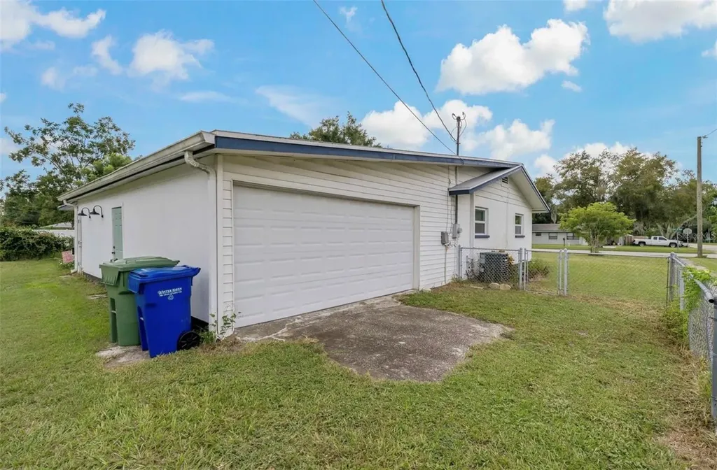 2285 Avenue C SW Winter Haven FL 33880