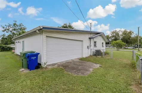 2285 Avenue C SW Winter Haven FL 33880