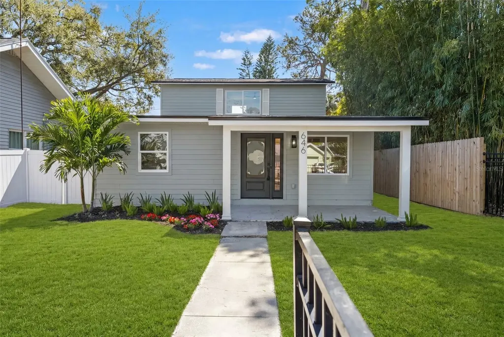 646 36th Avenue N St Petersburg FL 33704