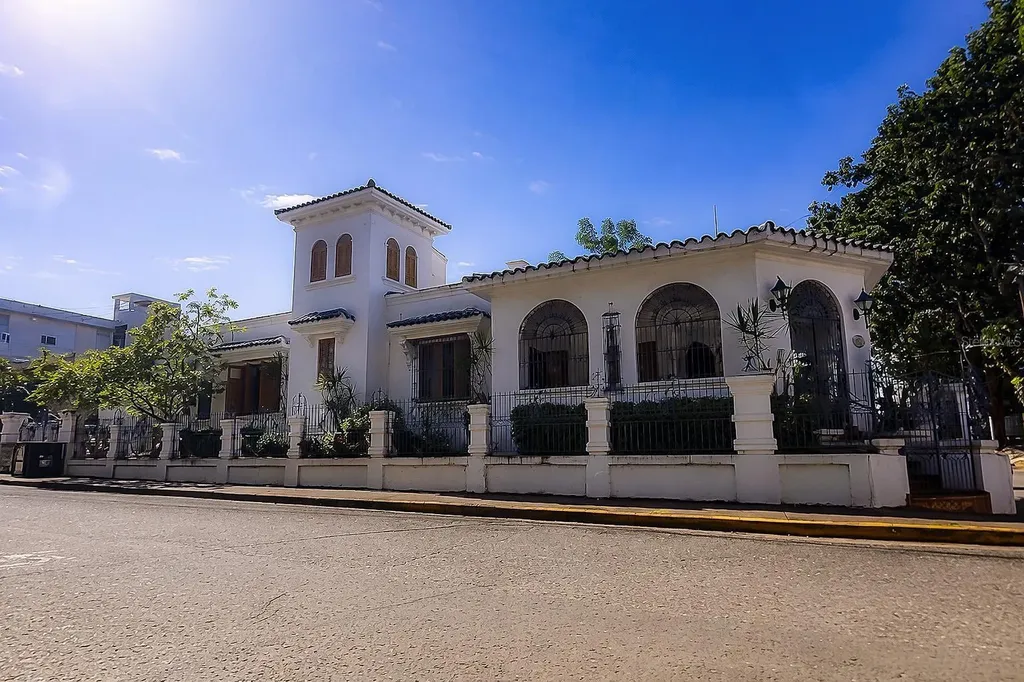 70 Calle Del Bosque Mayaguez PR 00680