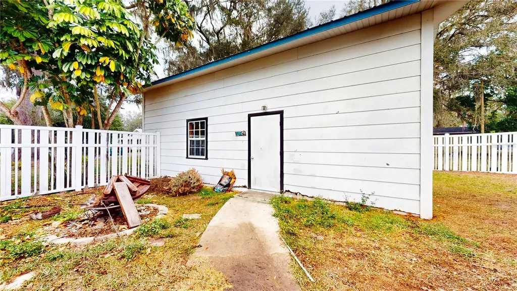 400 Wilson Street NE Fort Meade FL 33841