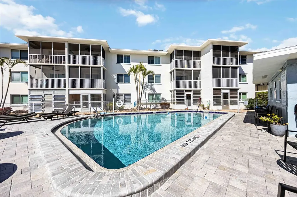 708 S Tamiami Trail Venice FL 34285