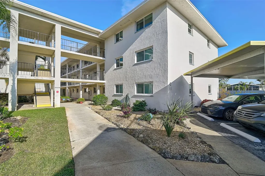 708 S Tamiami Trail Venice FL 34285