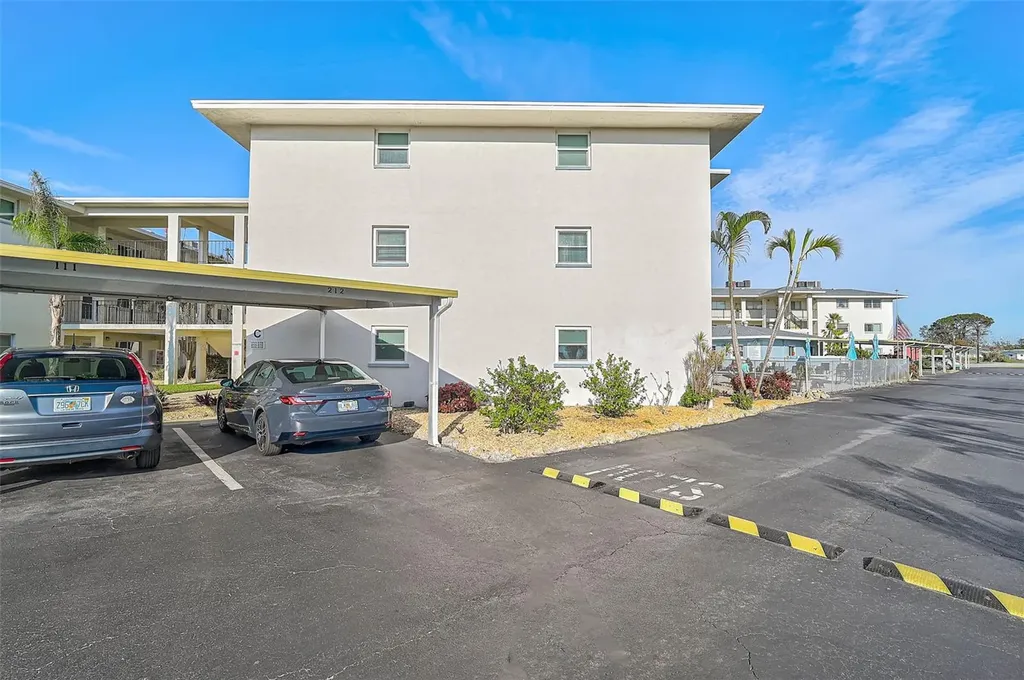 708 S Tamiami Trail Venice FL 34285