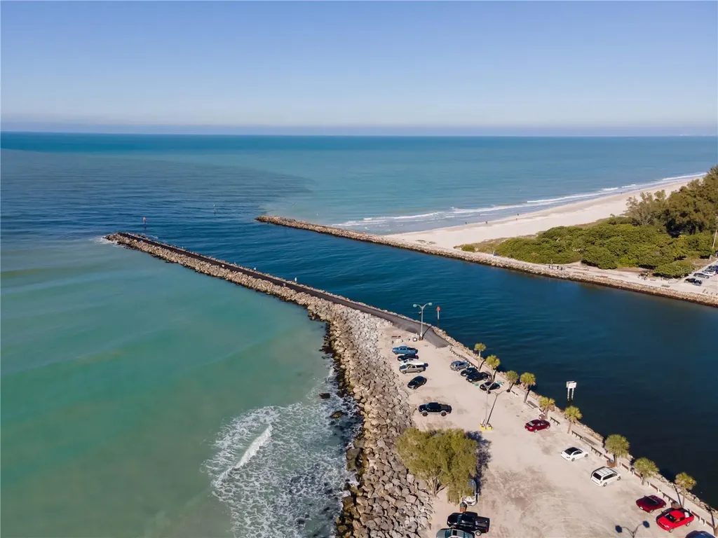 708 S Tamiami Trail Venice FL 34285