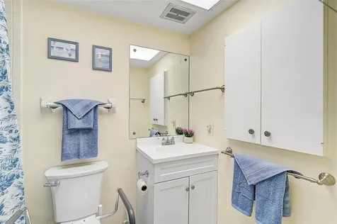 708 S Tamiami Trail Venice FL 34285