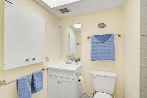 708 S Tamiami Trail Venice FL 34285