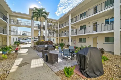 708 S Tamiami Trail Venice FL 34285