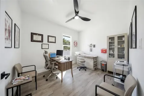 2051 1st Avenue N St Petersburg FL 33713