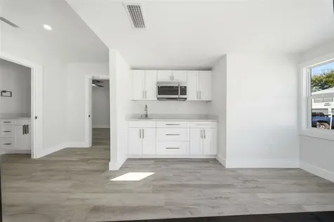 2051 1st Avenue N St Petersburg FL 33713