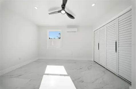 2051 1st Avenue N St Petersburg FL 33713