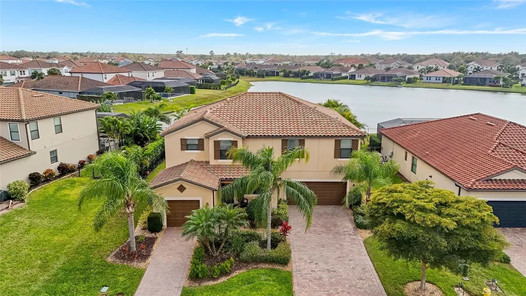13506 Saw Palm Creek Trail Bradenton FL 34211