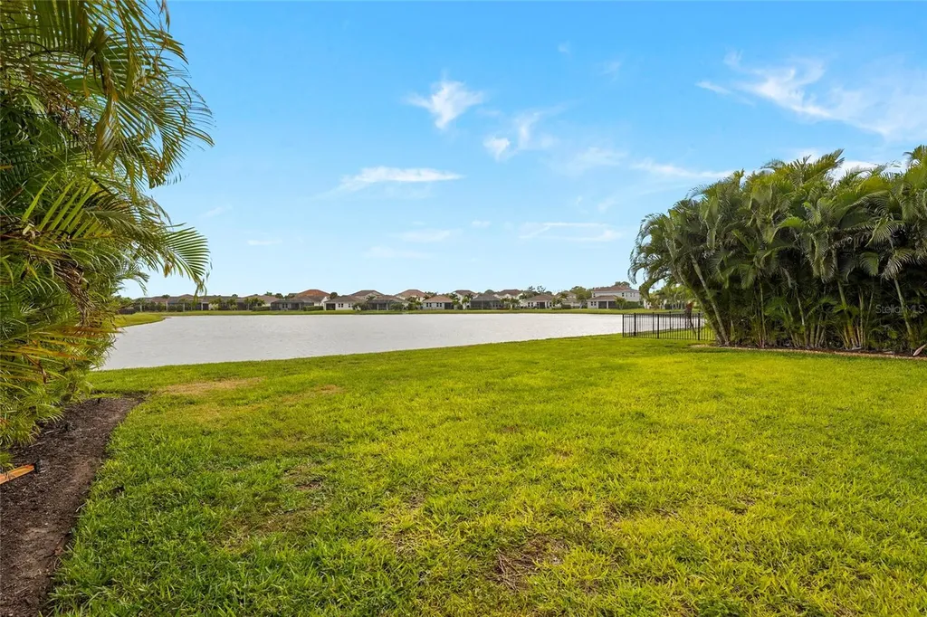 13506 Saw Palm Creek Trail Bradenton FL 34211