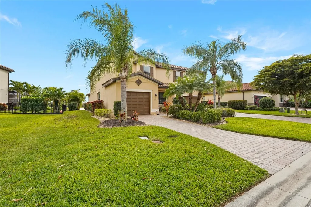 13506 Saw Palm Creek Trail Bradenton FL 34211